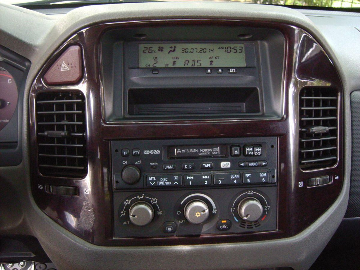 Mitsubishi Pajero 3.2 16V DI-D 3p. GLS2 (16)