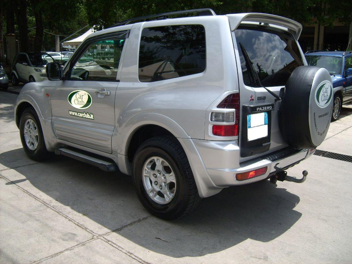 Mitsubishi Pajero 3.2 16V DI-D 3p. GLS2 (4)
