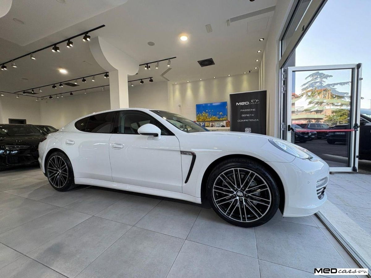 Porsche Panamera 4.8 4S (2)