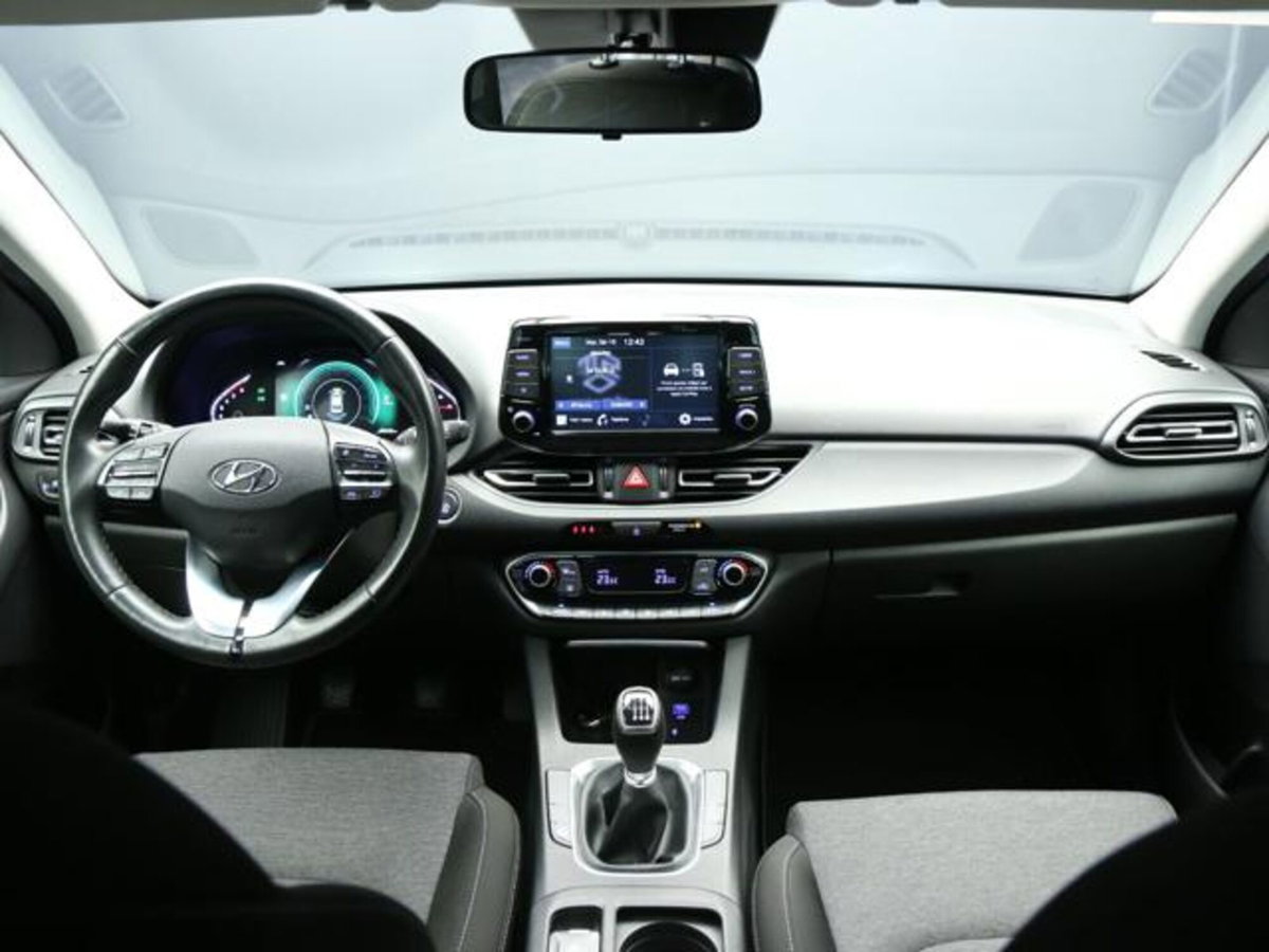 Hyundai i30 Fastback 1.0 T-GDI iMT 48V Prime (12)