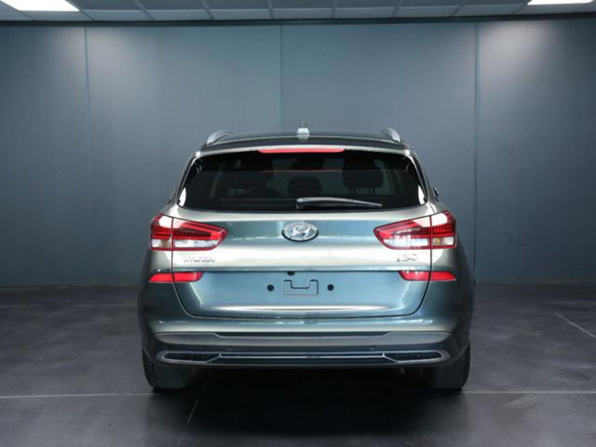 Hyundai i30 Fastback 1.0 T-GDI iMT 48V Prime (4)