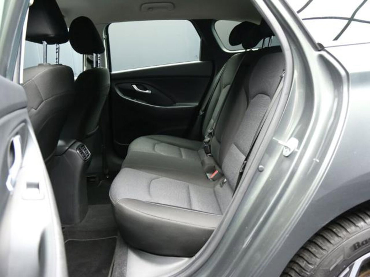 Hyundai i30 Fastback 1.0 T-GDI iMT 48V Prime (8)