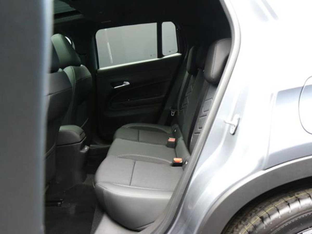 Jeep Avenger 1.2 turbo e-hybrid mhev Summit fwd 110cv edct6 (8)