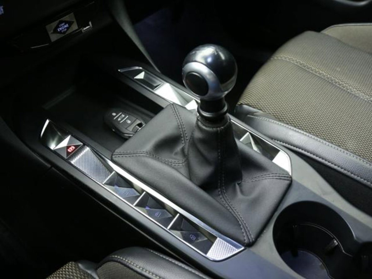 Ds DS 3 DS 3 Crossback PureTech 100 So Chic (13)