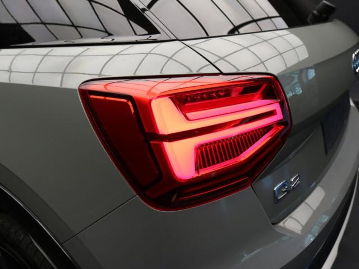 Audi Q2 Q2 2.0 TDI quattro S tronic Design (12)