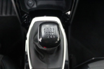 Peugeot 2008 PureTech 130 S&S Allure Pack (15)