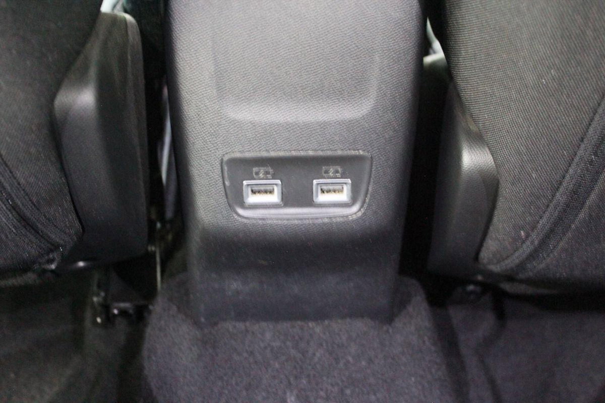 Peugeot 2008 PureTech 130 S&S Allure Pack (18)