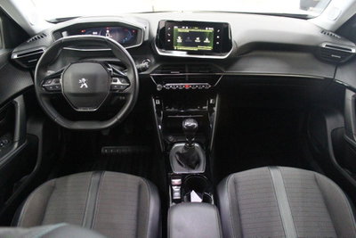 Peugeot 2008 PureTech 130 S&S Allure Pack (7)