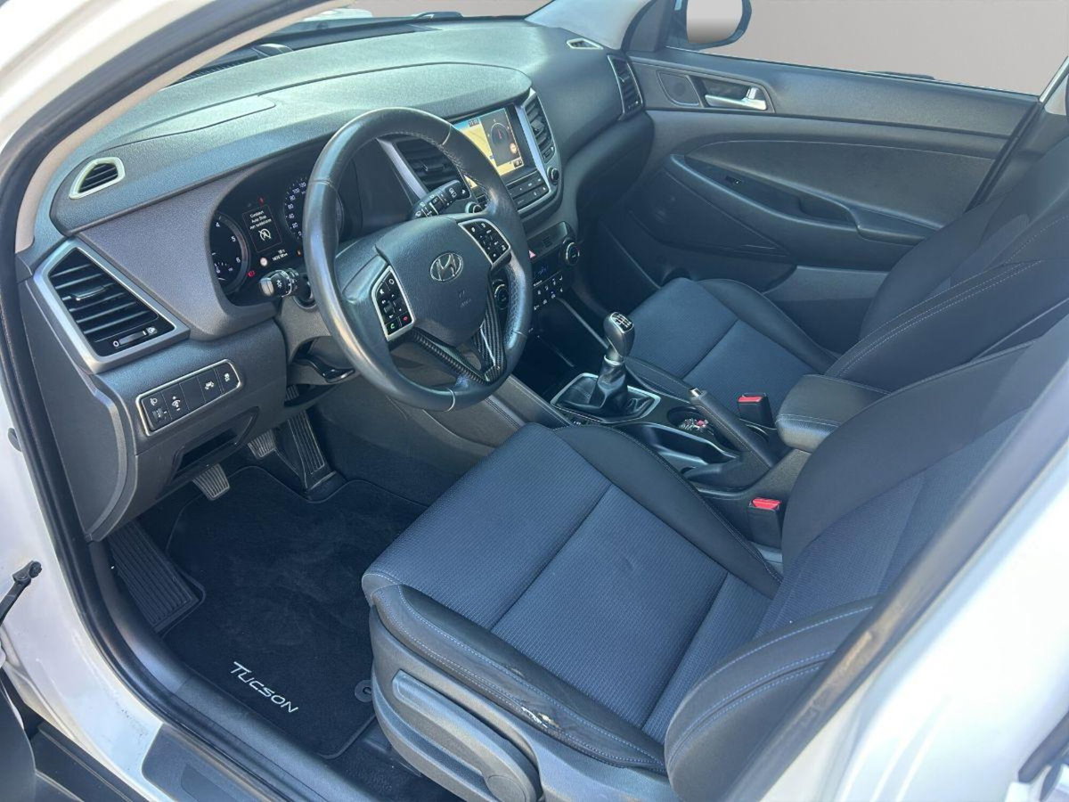 Hyundai Tucson 1.7 CRDi XPossible (10)