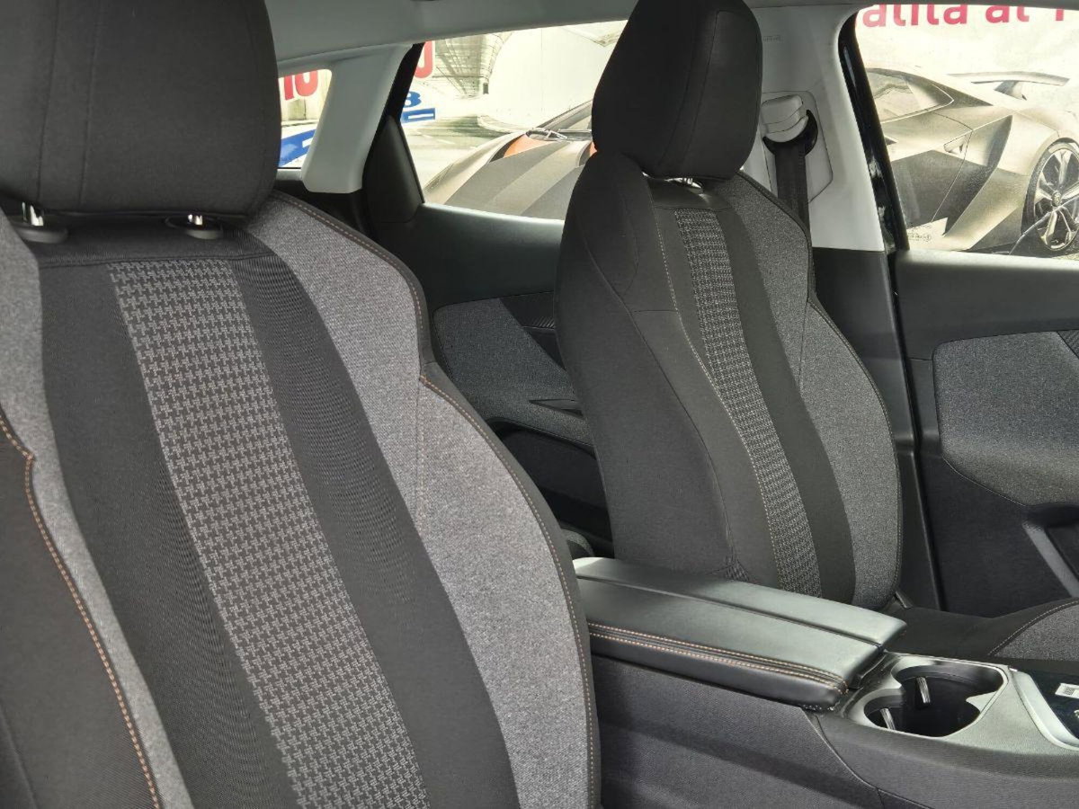 Peugeot 3008 BlueHDi 130 S&S EAT8 Allure Pack (13)