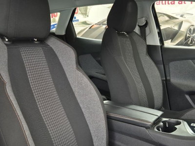 Peugeot 3008 BlueHDi 130 S&S EAT8 Allure Pack (13)