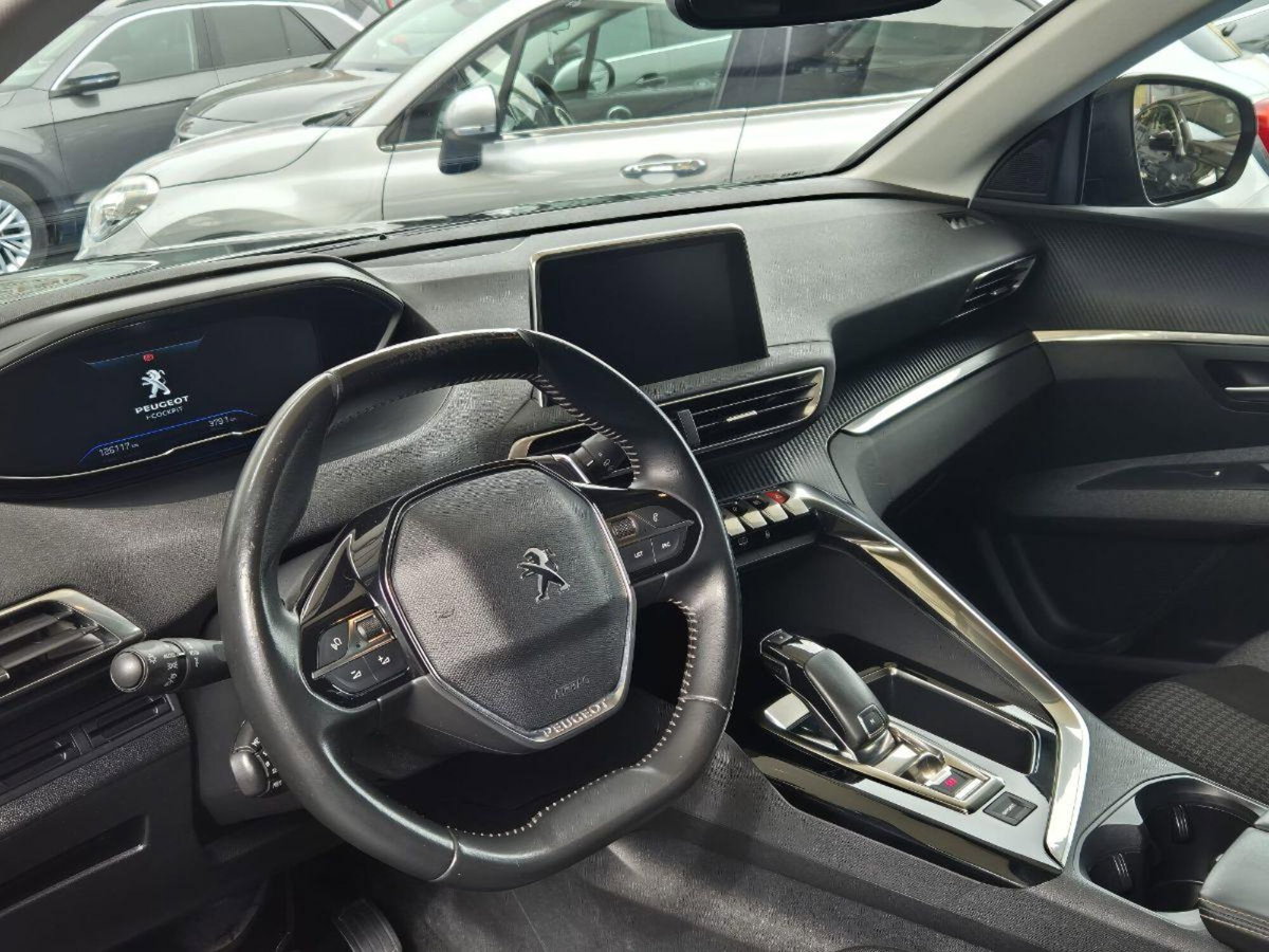 Peugeot 3008 BlueHDi 130 S&S EAT8 Allure Pack (2)