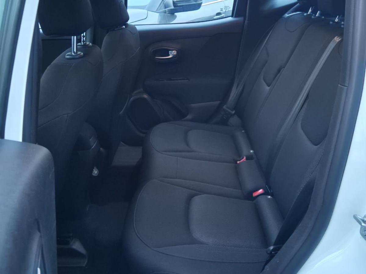 Jeep Renegade 1.6 Mjt DDCT 120 CV Limited (16)