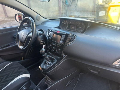 Lancia Ypsilon 1.2 69 CV 5 porte GPL Ecochic Gold (17)