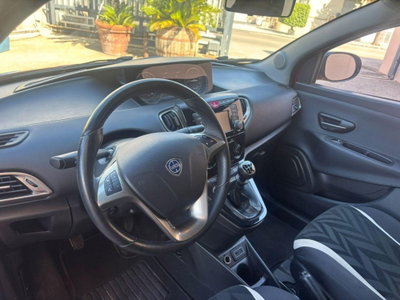 Lancia Ypsilon 1.2 69 CV 5 porte GPL Ecochic Gold (9)