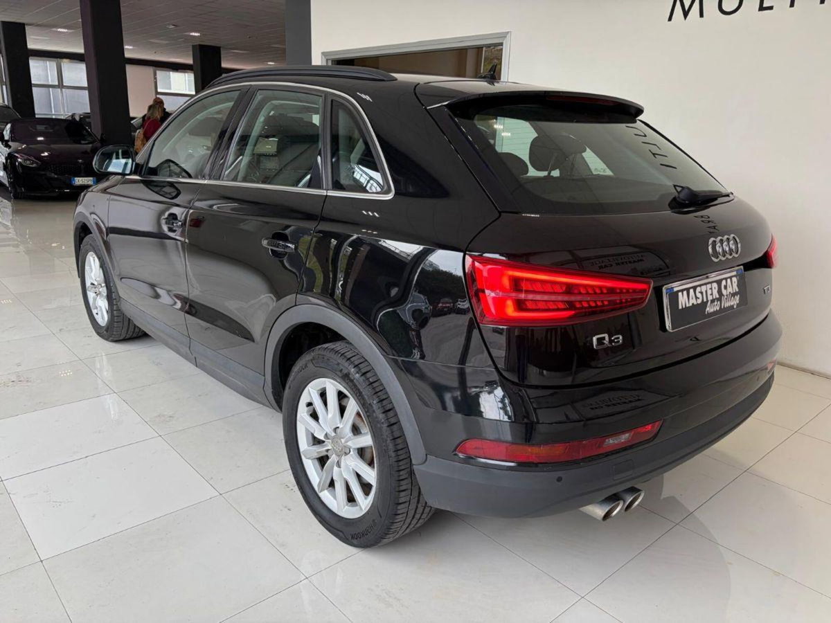 Audi Q3 2.0 TDI 150 CV (2)