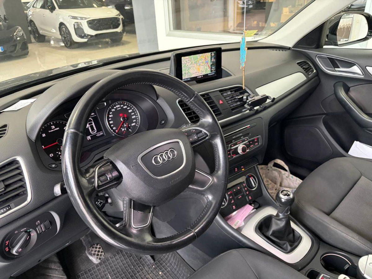 Audi Q3 2.0 TDI 150 CV (9)