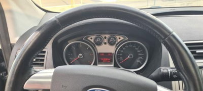 Ford Kuga 2.0 TDCi 136 CV 4WD Titanium DPF (4)