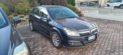 Opel Astra 1.6 16V Twinport 5 porte Club (2)