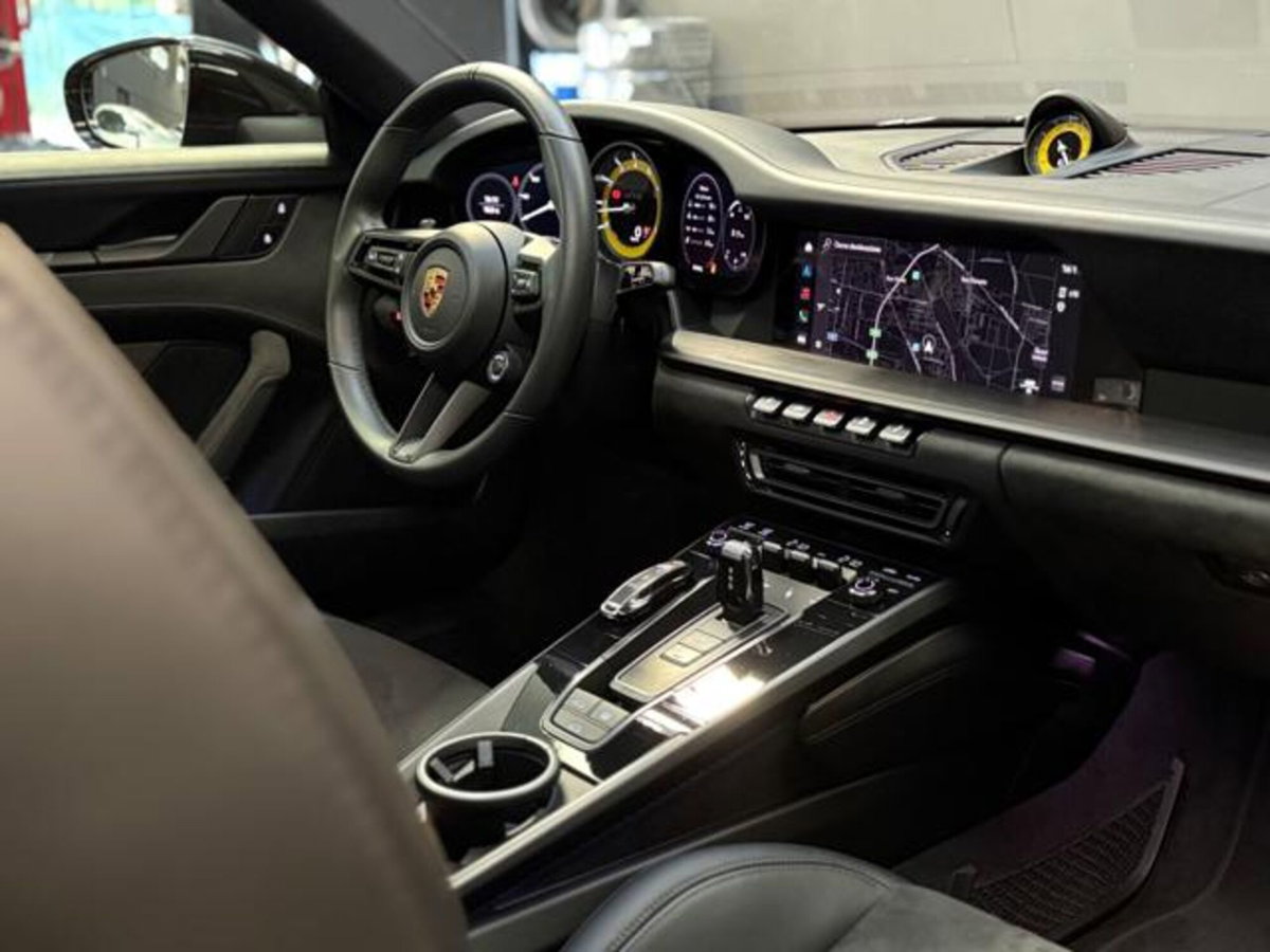 Porsche 911 Coupé Coupe 3.0 Carrera 4 GTS (15)