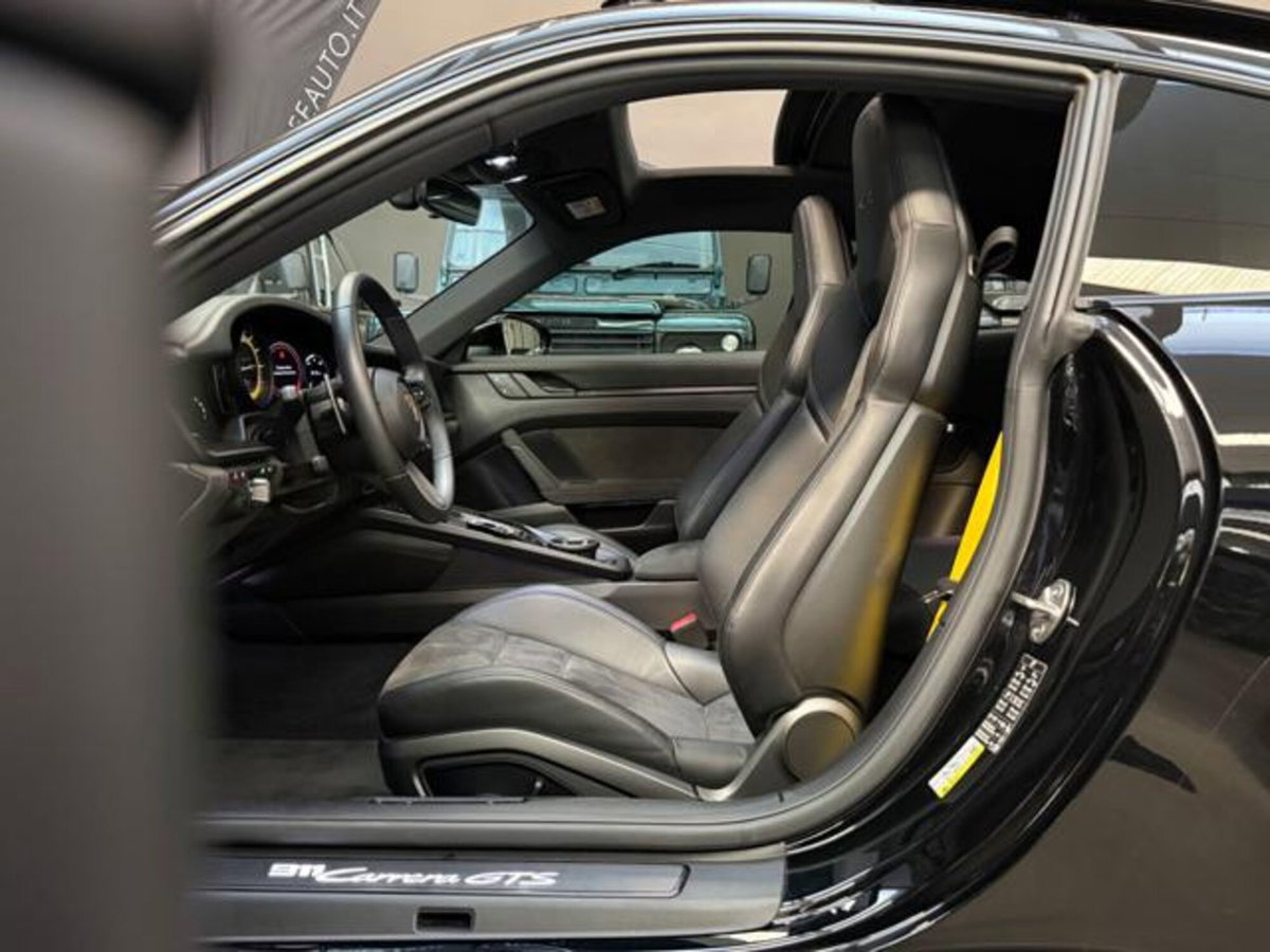 Porsche 911 Coupé Coupe 3.0 Carrera 4 GTS (8)