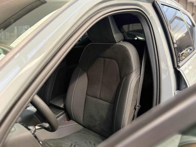 Volvo XC40 T2 automatico Core (11)