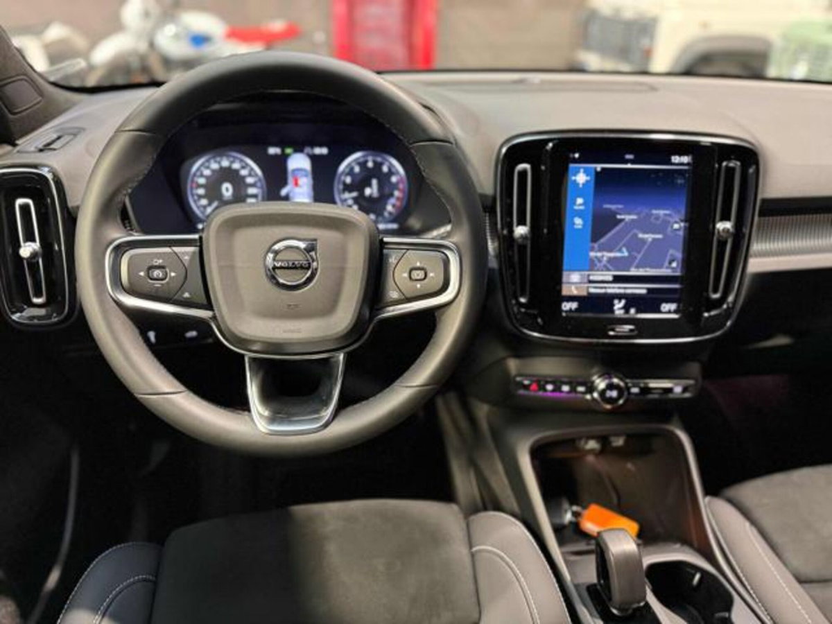 Volvo XC40 T2 automatico Core (12)