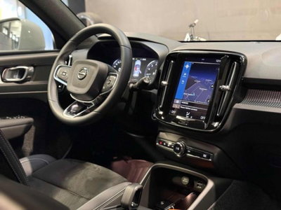 Volvo XC40 T2 automatico Core (14)