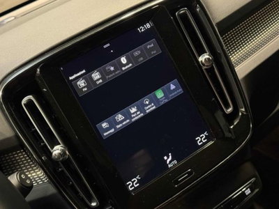 Volvo XC40 T2 automatico Core (18)
