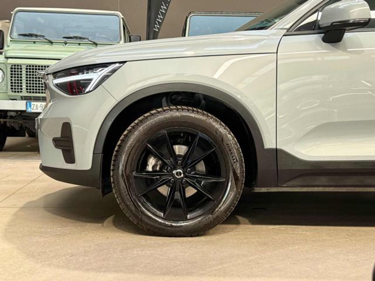Volvo XC40 T2 automatico Core (4)