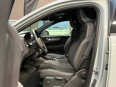 Volvo XC40 T2 automatico Core (8)