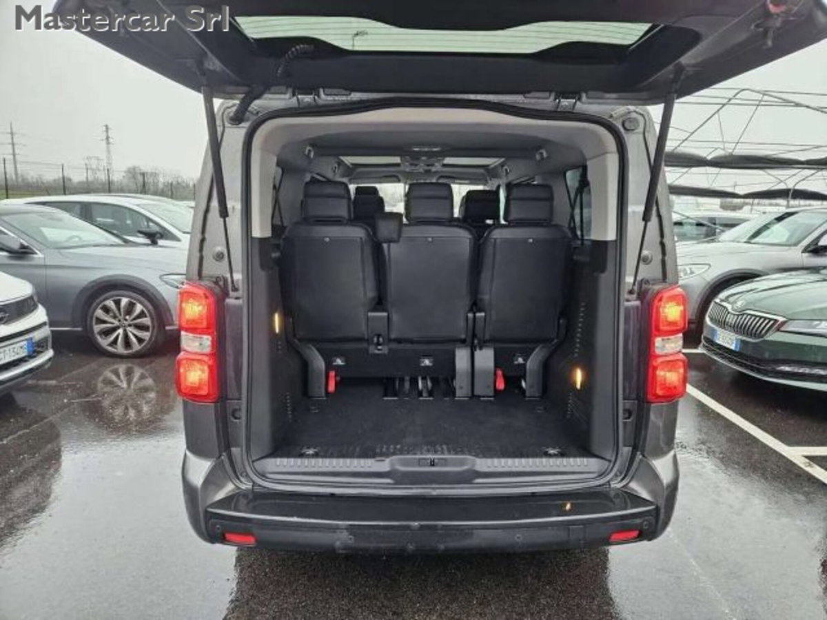 Peugeot Traveller BlueHDi 180 S&S EAT8 Long Business Vip (15)