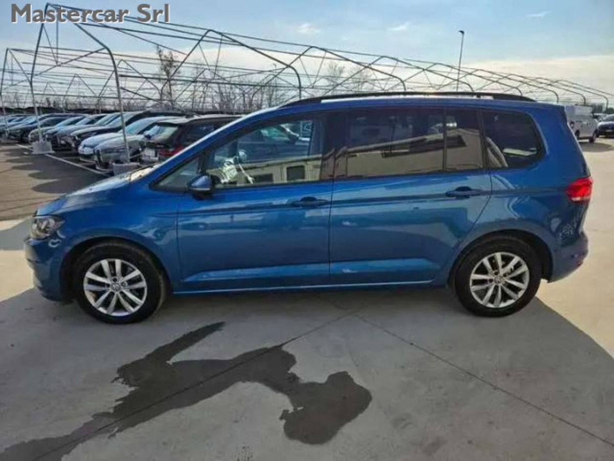 Volkswagen Touran 2.0 tdi Business dsg (3)