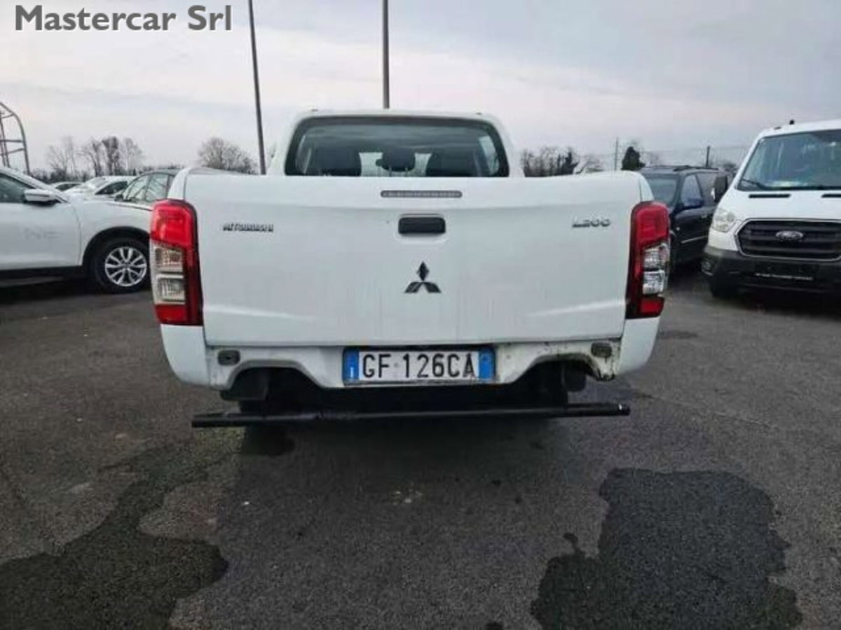 Mitsubishi L200 2.3 D Double Cab 4x4 Easy Select Invite Connect (5)