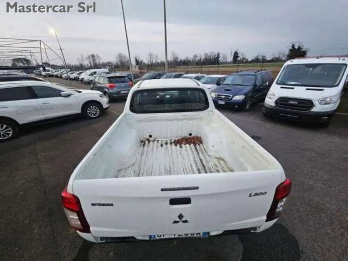 Mitsubishi L200 2.3 D Double Cab 4x4 Easy Select Invite Connect (6)