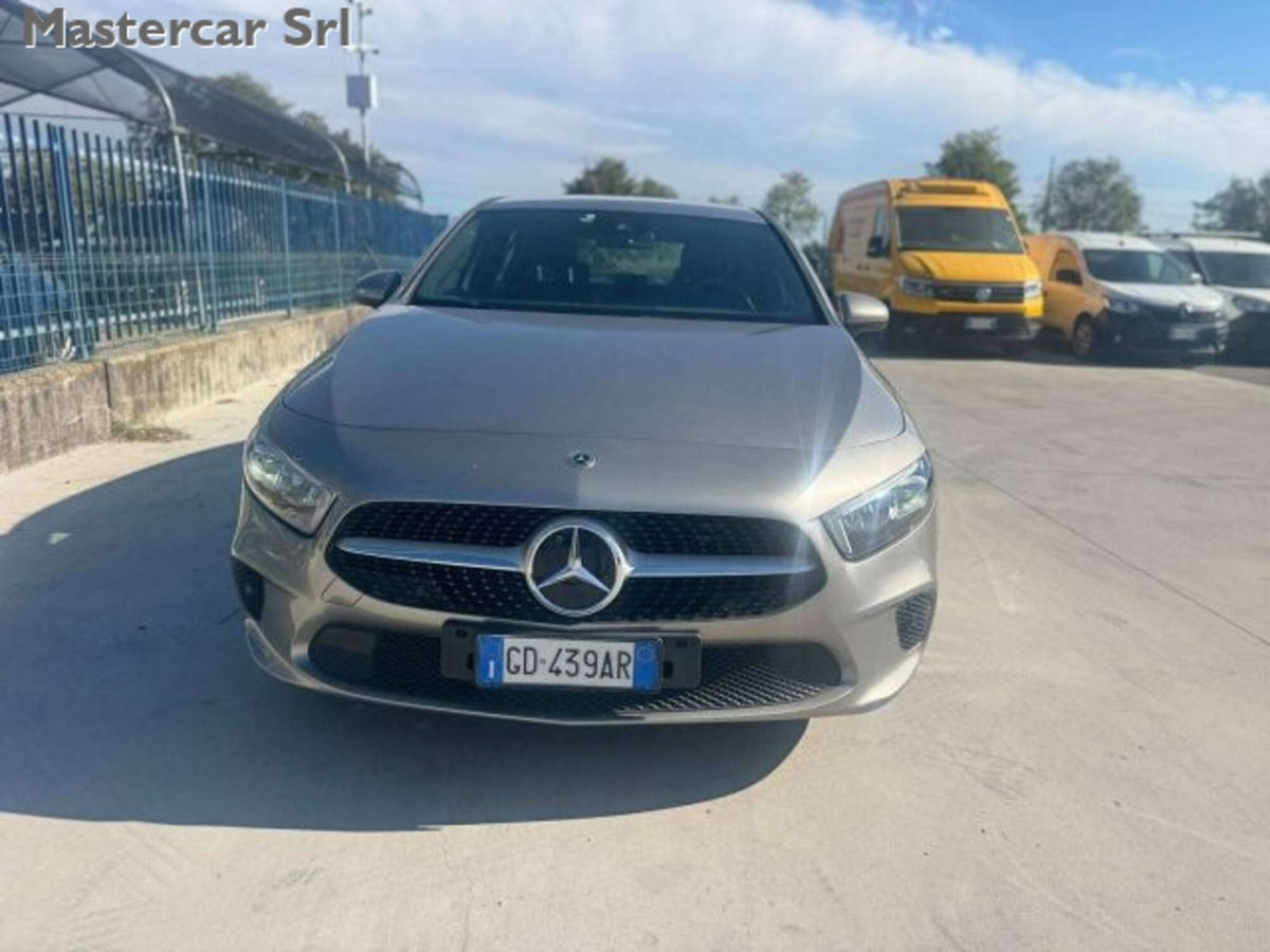 Mercedes-Benz Classe A 250 e phev Advanced auto (3)