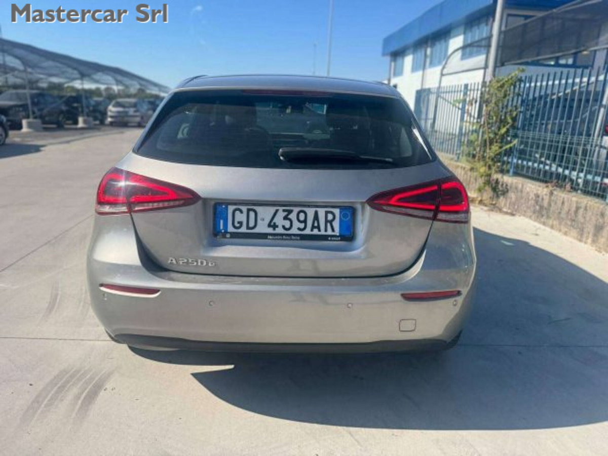 Mercedes-Benz Classe A 250 e phev Advanced auto (5)