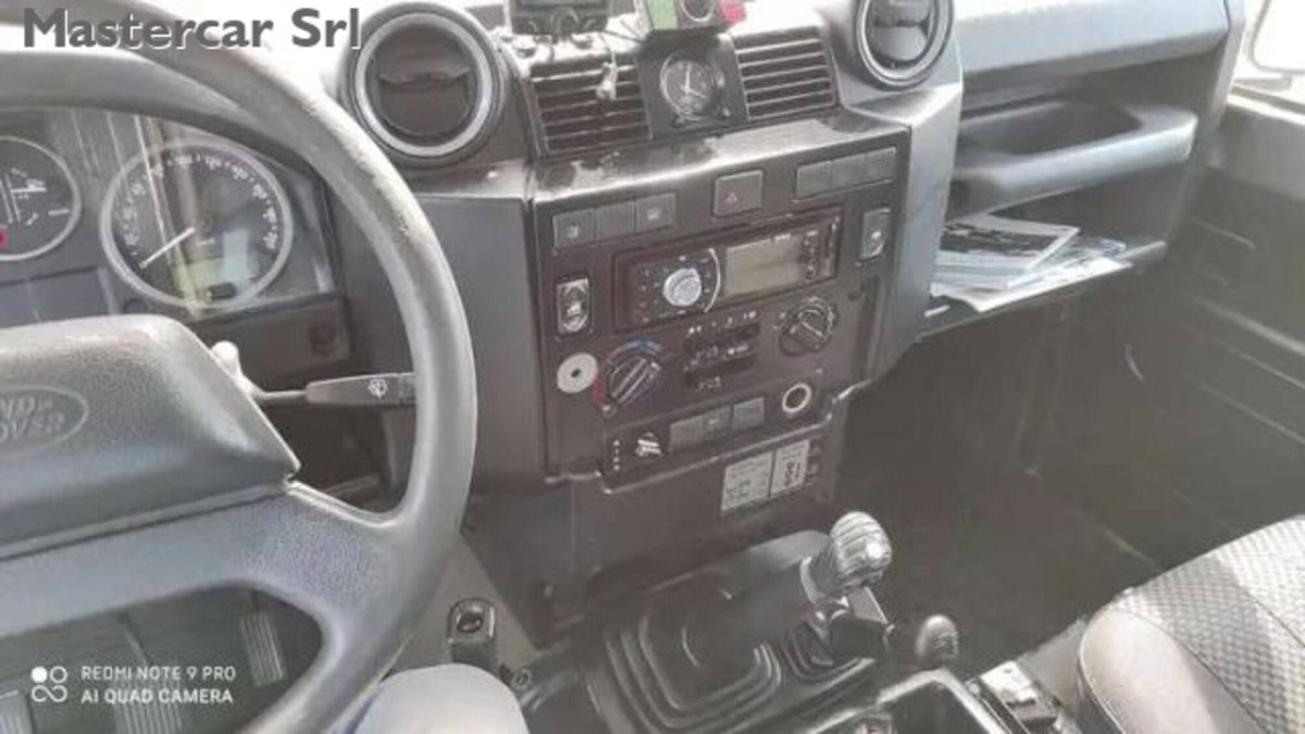 Land Rover Defender 90 2.2 TD4 S.W. E Pack Expedition N1 (11)