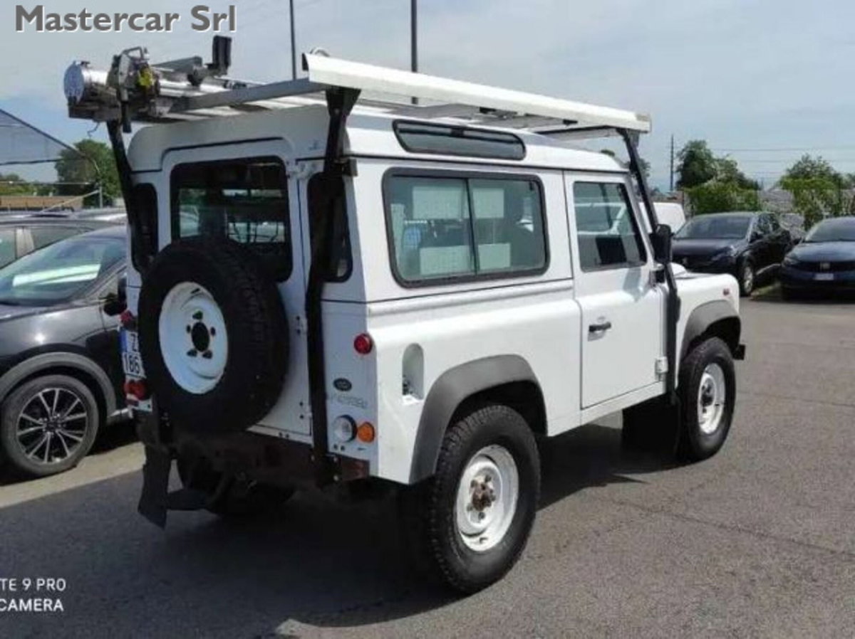Land Rover Defender 90 2.2 TD4 S.W. E Pack Expedition N1 (6)
