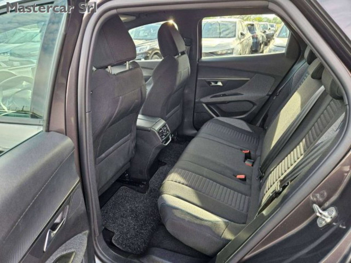 Peugeot 3008 PureTech Turbo 130 S&S Active Pack (10)
