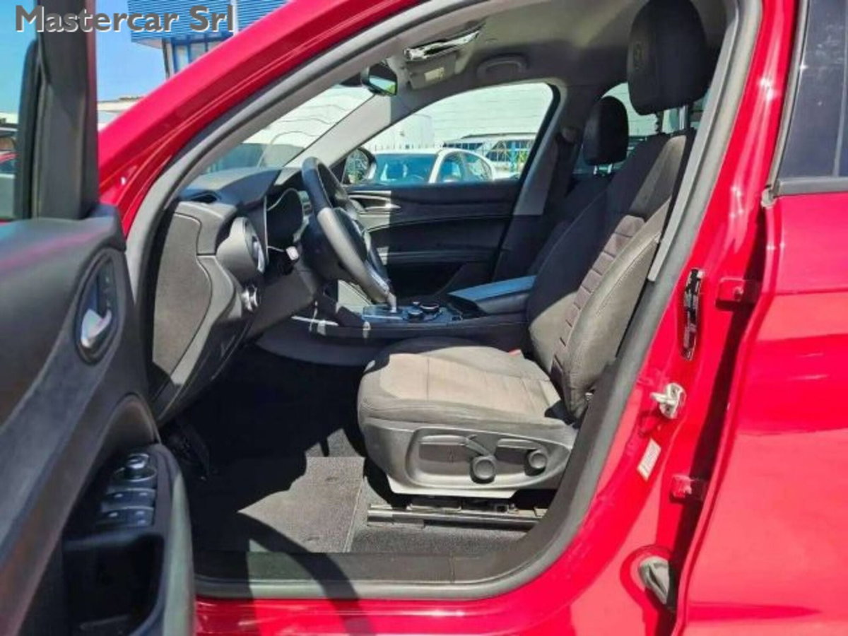 Alfa Romeo Stelvio 2.2 t Veloce rwd 160cv auto (10)
