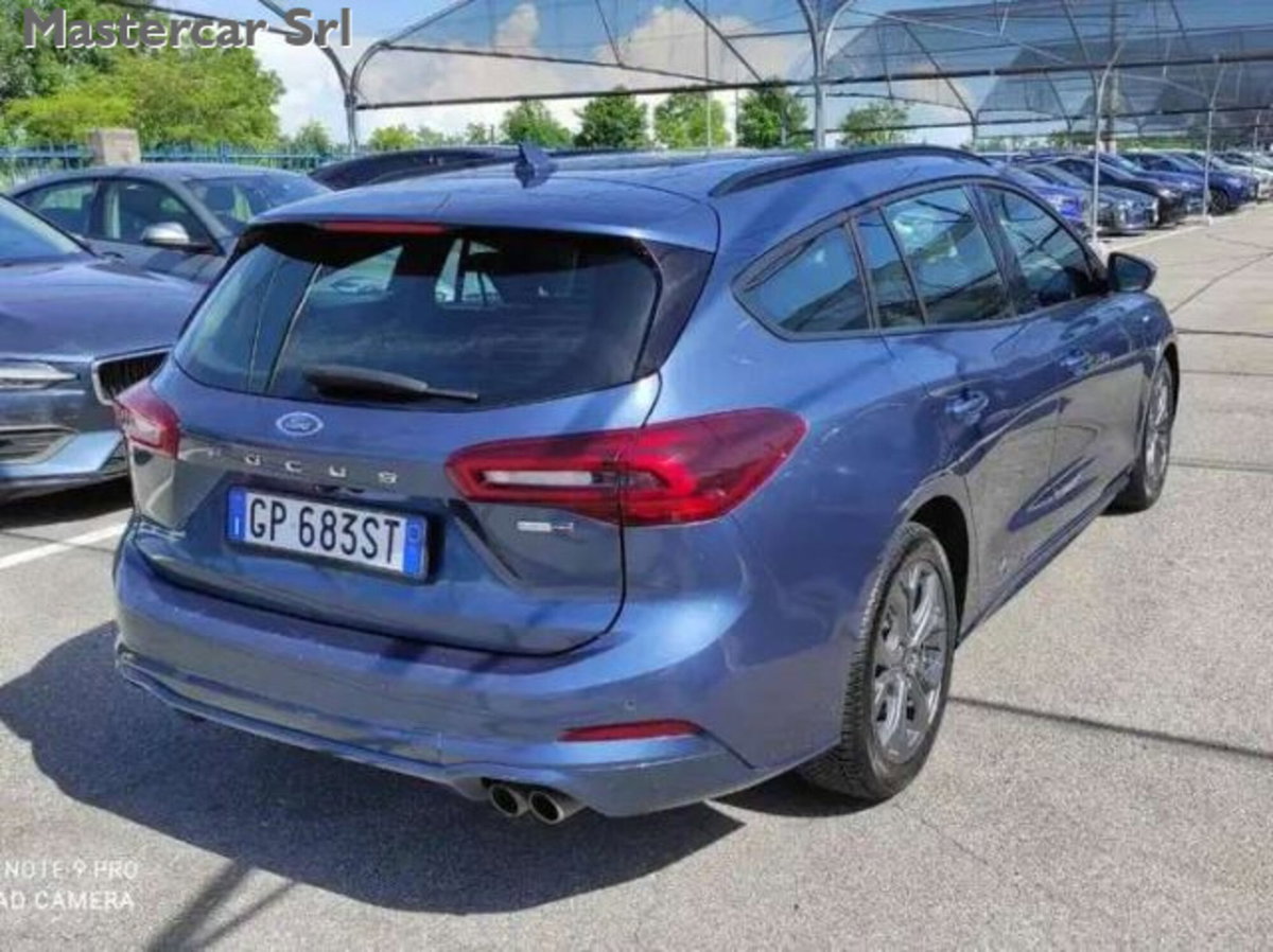 Ford Focus Station Wagon 1.0 EcoBoost 125 CV automatico SW ST-Line (6)