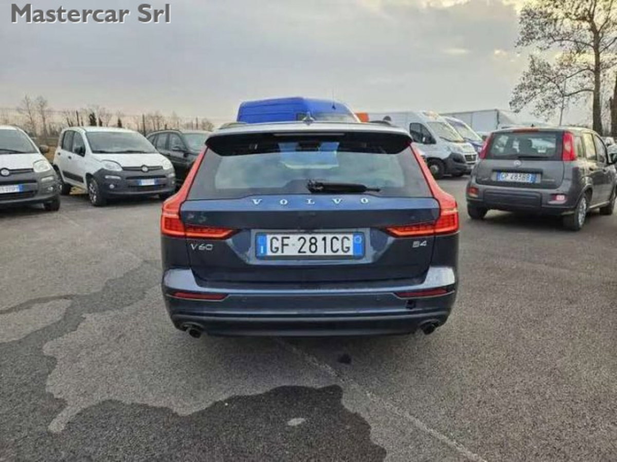Volvo V60 2.0 b4 Essential auto (5)