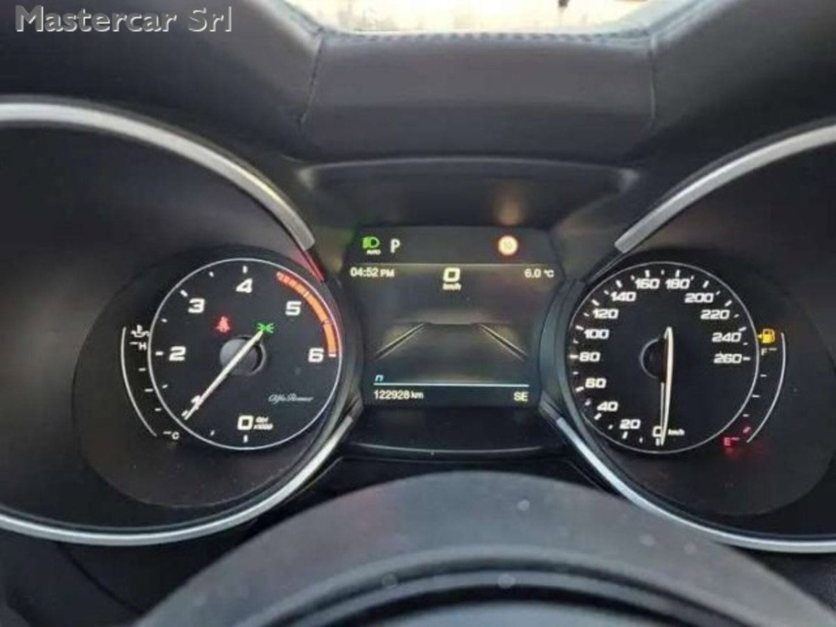 Alfa Romeo Stelvio 2.2 t Veloce Q4 210cv auto (11)