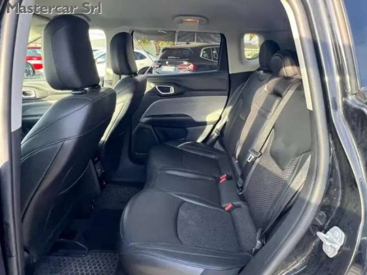 Jeep Compass 1.3 turbo t4 phev Business 4xe auto (13)