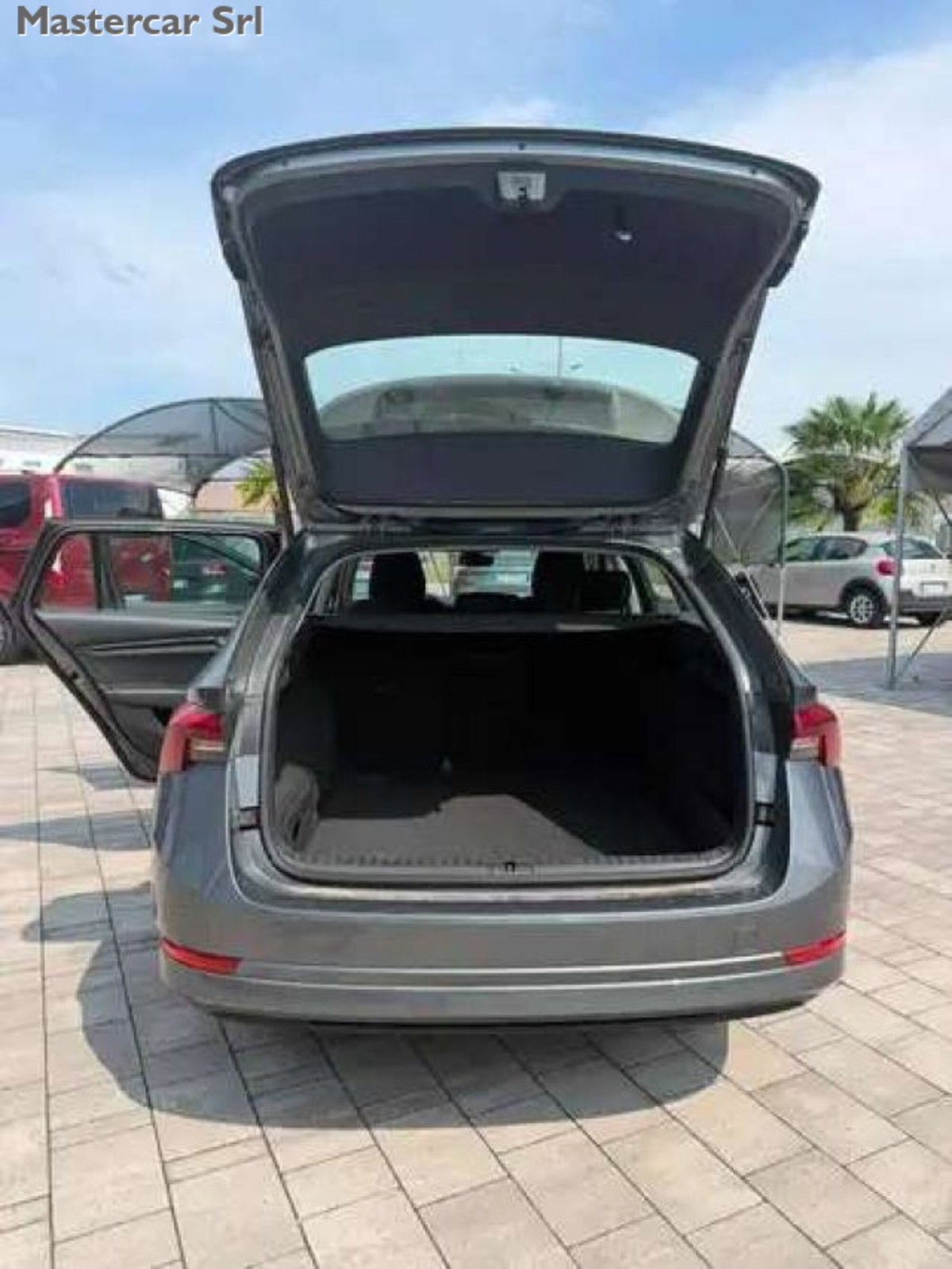 Skoda Octavia Station Wagon 2.0 TDI EVO SCR DSG Wagon Executive (14)