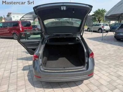 Skoda Octavia Station Wagon 2.0 TDI EVO SCR DSG Wagon Executive (15)
