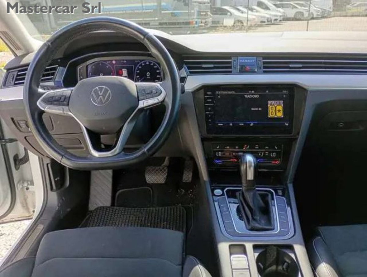 Volkswagen Passat Variant 2.0 TDI SCR 200 CV 4MOTION DSG Executive (14)