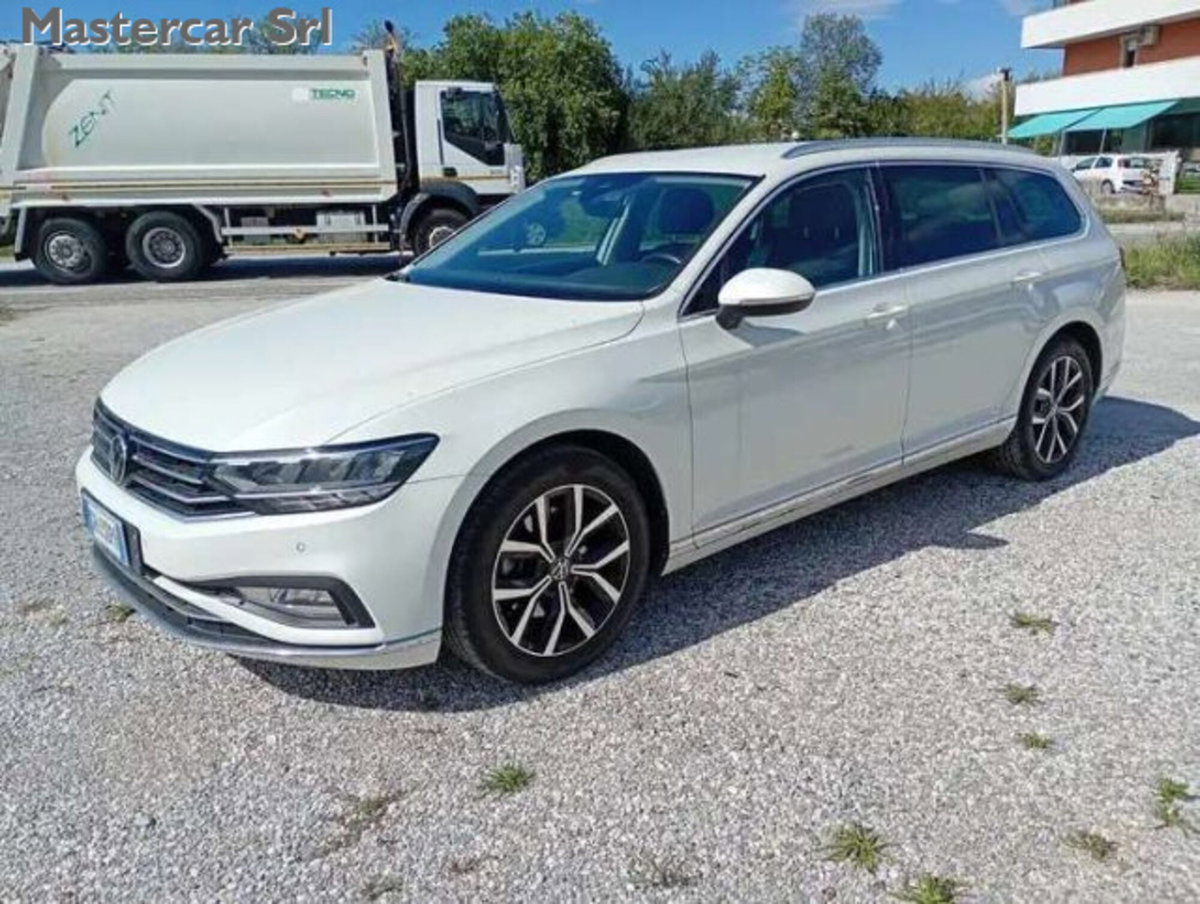 Volkswagen Passat Variant 2.0 TDI SCR 200 CV 4MOTION DSG Executive (2)