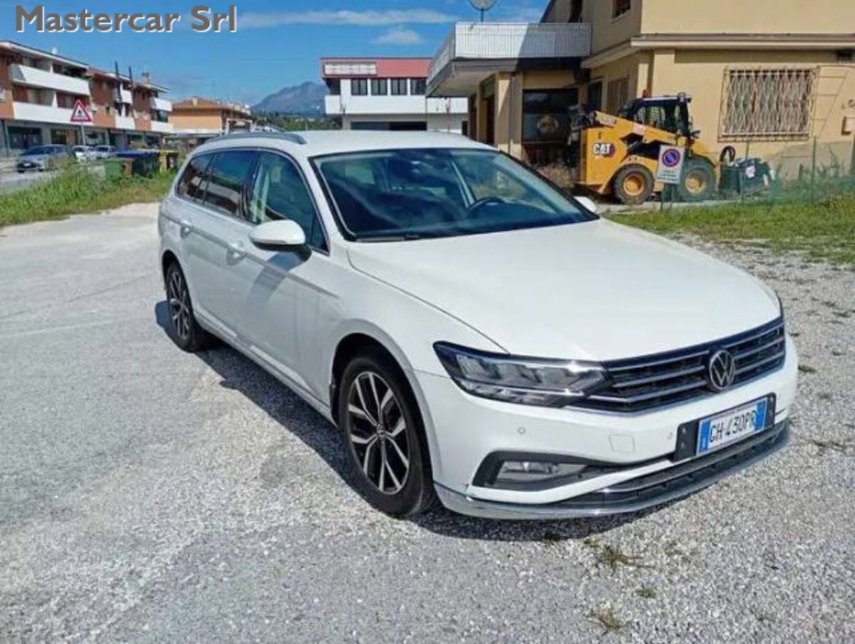 Volkswagen Passat Variant 2.0 TDI SCR 200 CV 4MOTION DSG Executive (6)